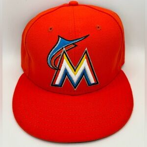NEW ERA™️ Men's Size 7 3/8 MIAMI MARLINS Official On-Field Baseball Cap